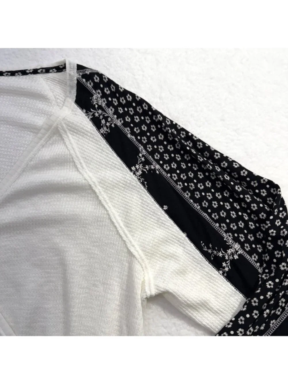 Free People‎ Boho Chic Romantic Patchwork Print Balloon Sleeve Surplice Top Sz L